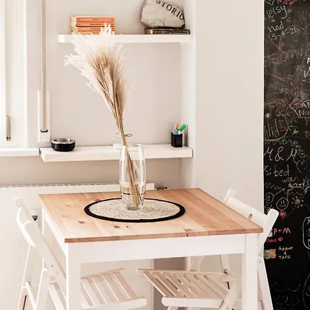 Casa Roberta - The House Of Travelers Como